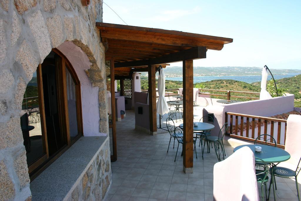 Hotel Li Graniti Baja Sardinia Exterior foto