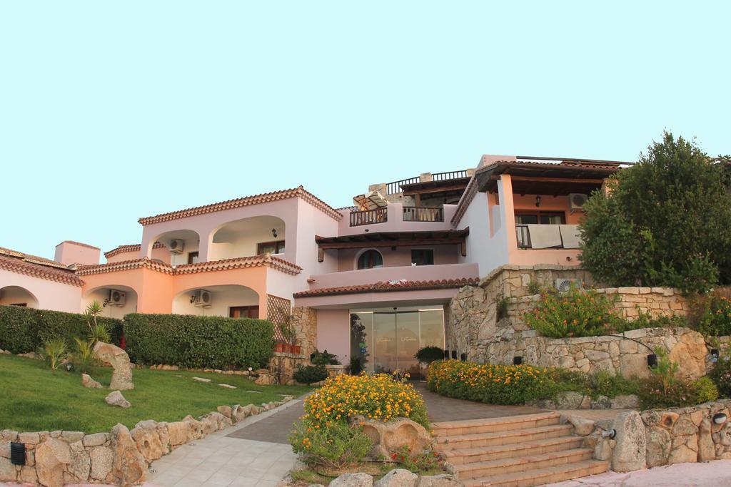 Hotel Li Graniti Baja Sardinia Exterior foto